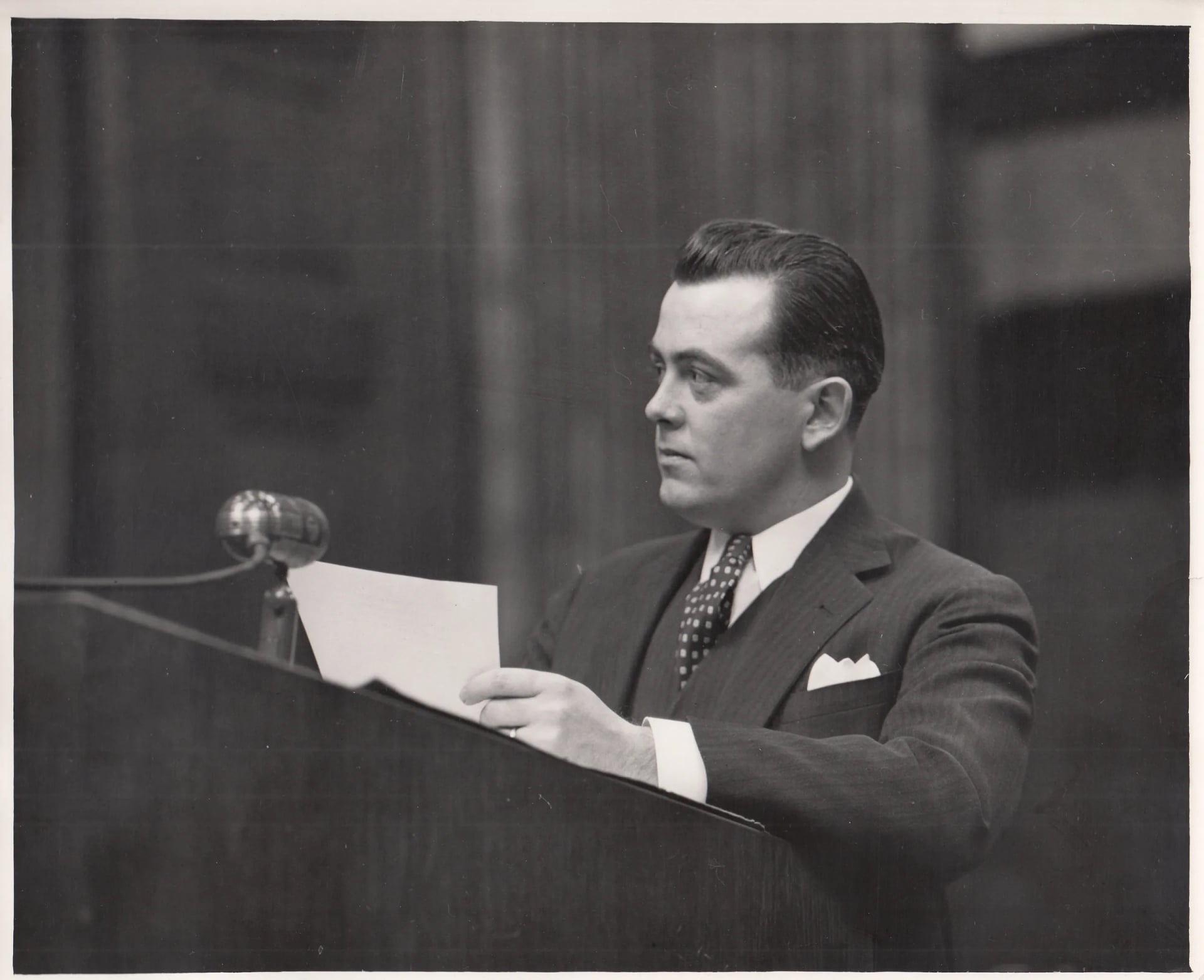 Portrait of Eugene H. Dobbs (1918–1986) – memorial page