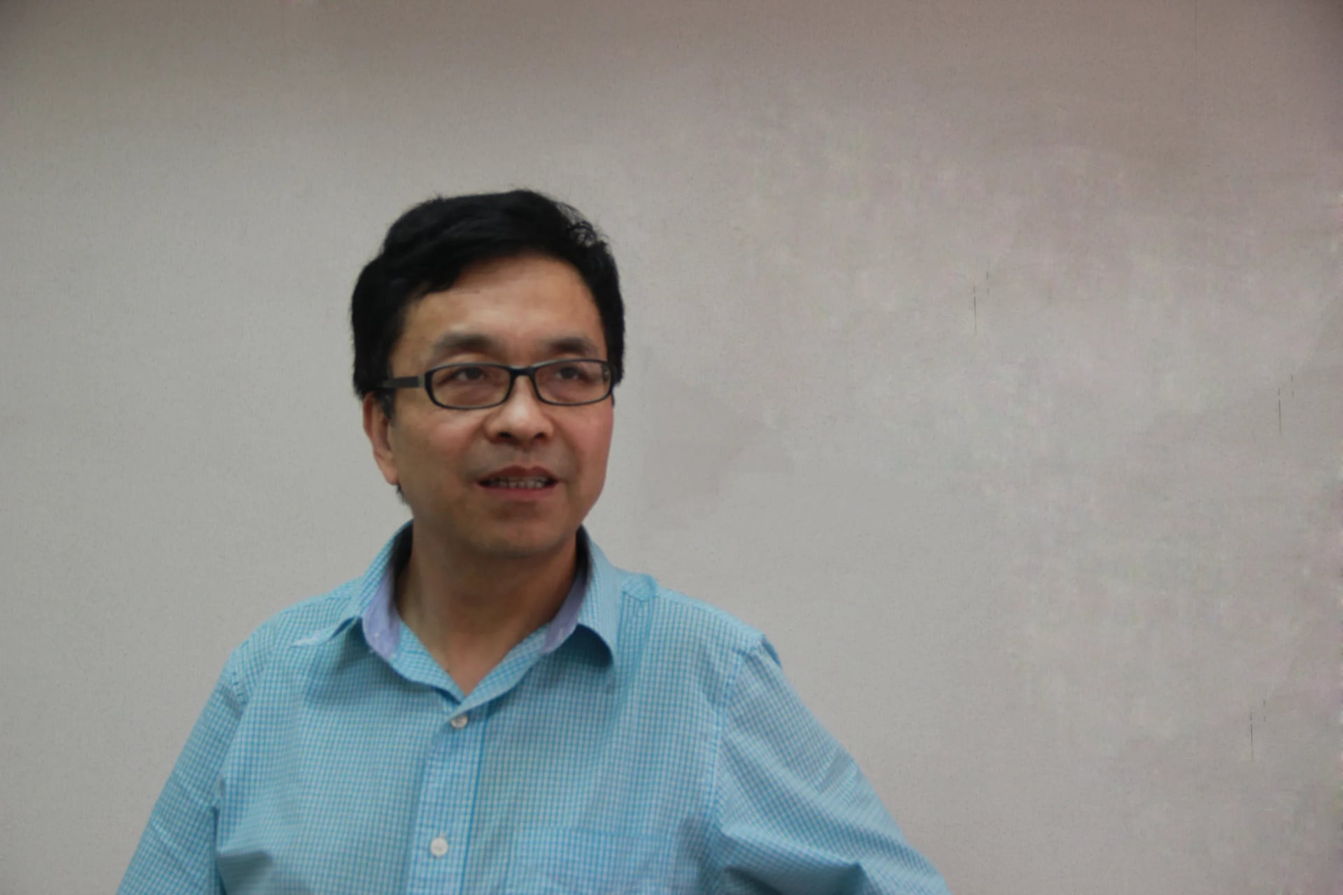 Porträt von Tong Zeng (1956–2025) – Gedenkseite