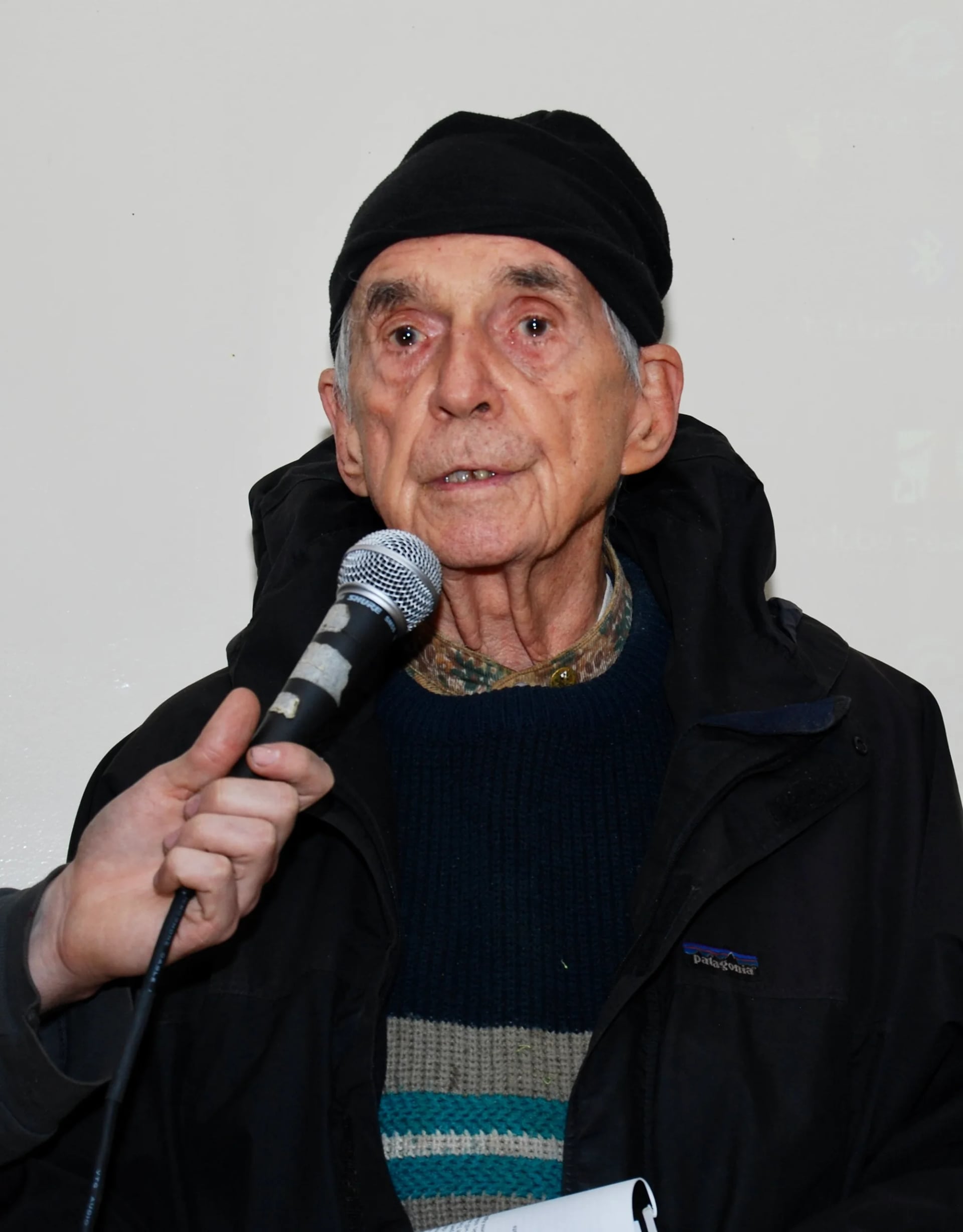 Porträt von Daniel Berrigan (1921–2016) – Gedenkseite