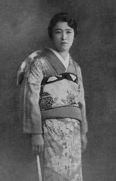 Portrait of Kikuko Nabeshima (1911–1989) – memorial page