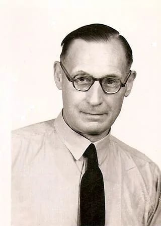Portrait of Daniel Hall (1891–1979) – memorial page