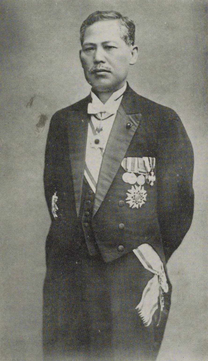 Portrait of Hanai Takuzō (1868–1931) – memorial page