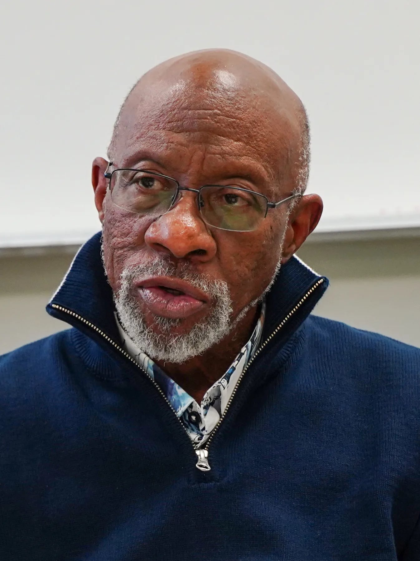 Porträt von Aaron Woods (1950–2025) – Gedenkseite