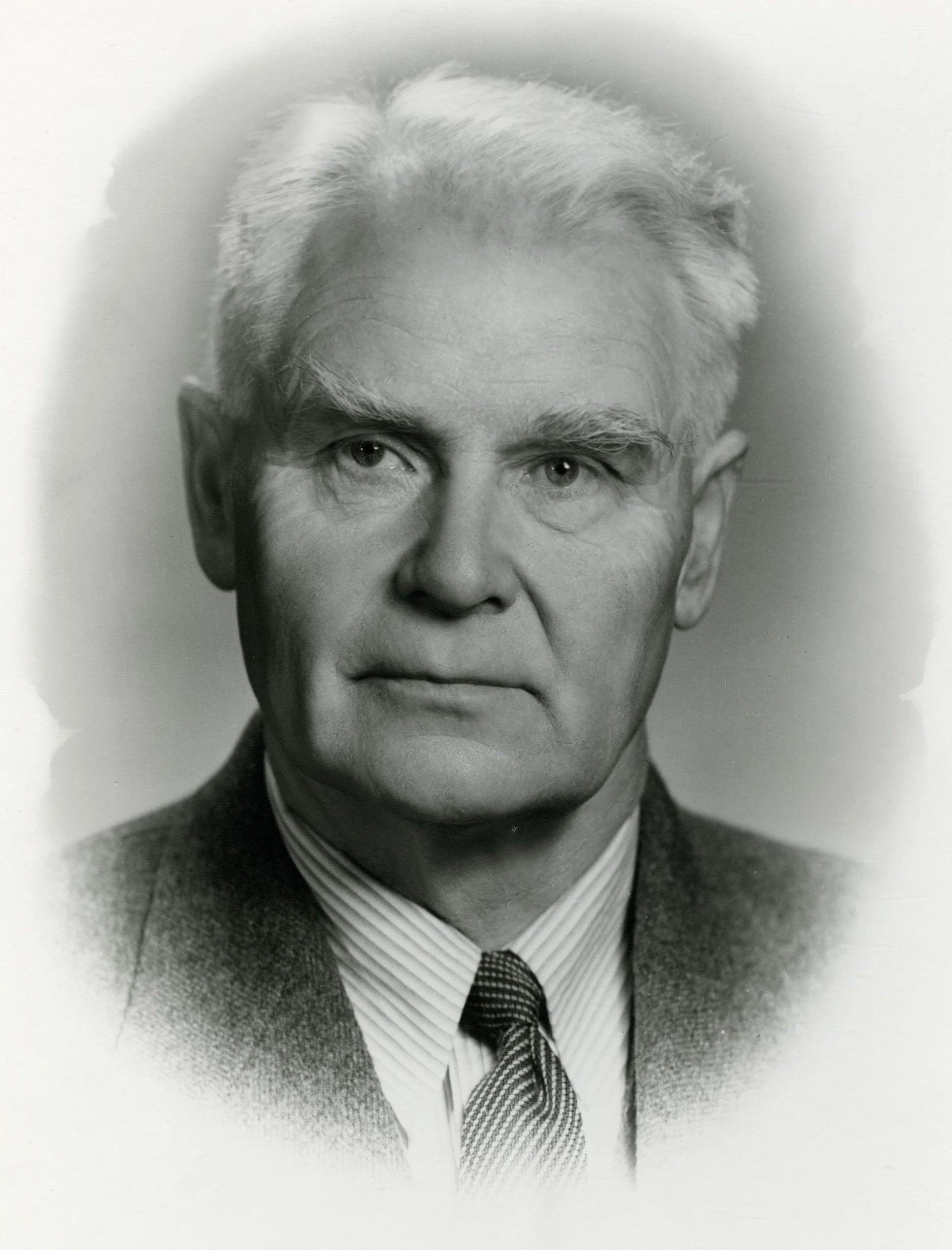 Portrait of Bjarne Opland (1890–1978) – memorial page