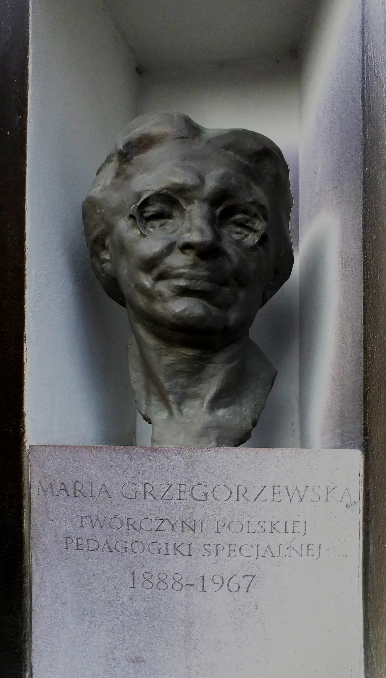 Porträt von Maria Grzegorzewska (1888–1967) – Gedenkseite