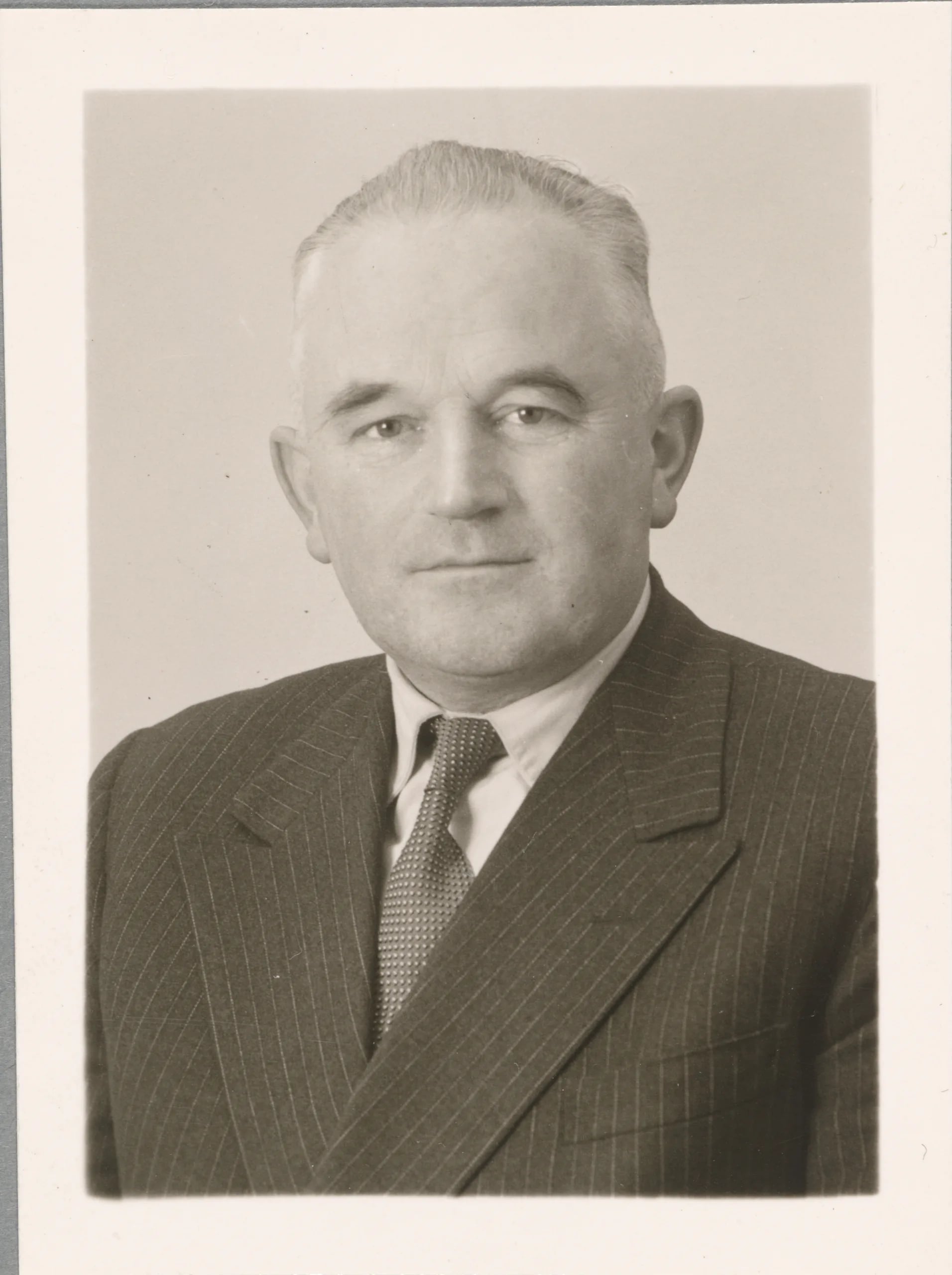 Porträt von Jean-Louis Jeanmaire (1910–1992) – Gedenkseite
