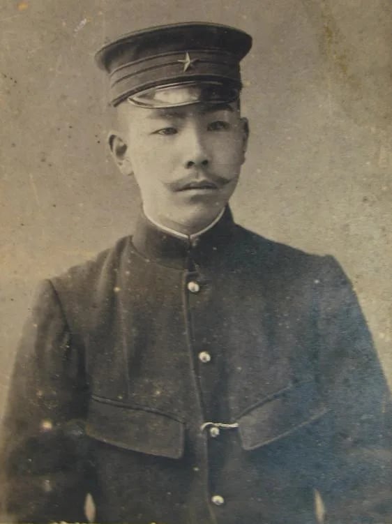 Porträt von Kazan Takahashi (1882–1915) – Gedenkseite