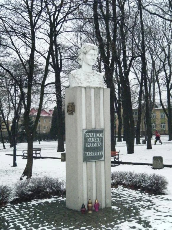 Porträt von Czesława Puzon (1919–1944) – Gedenkseite