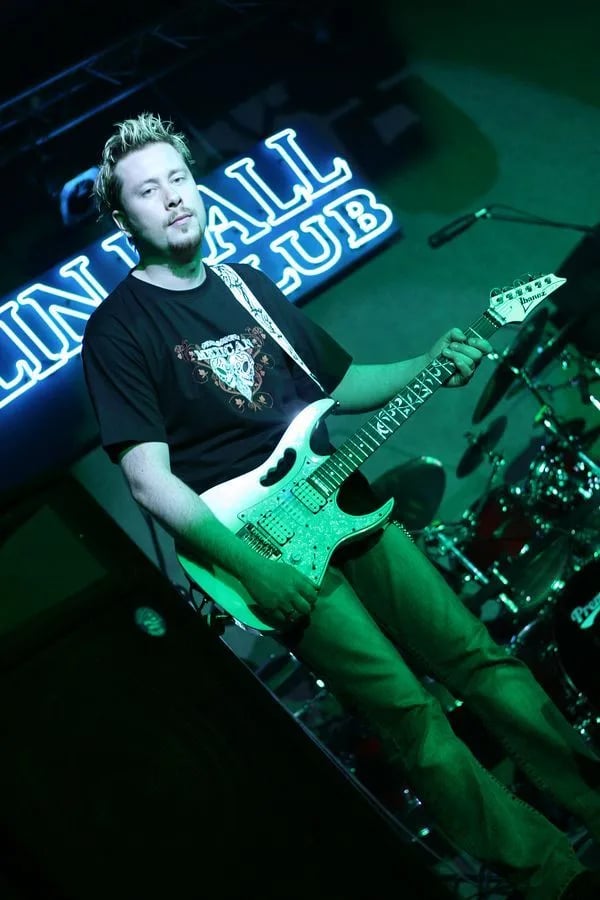Porträt von Dominik Jokiel (1978–2022) – Gedenkseite