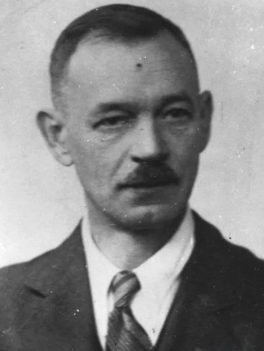Portrait of Jan Kotowicz (1890–1963) – memorial page