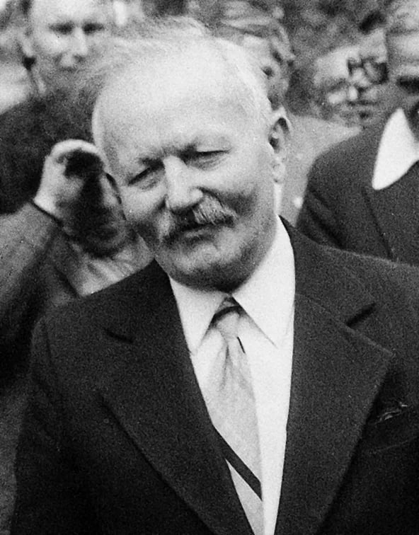 Portrait of Jan Szatowski (1907–1988) – memorial page