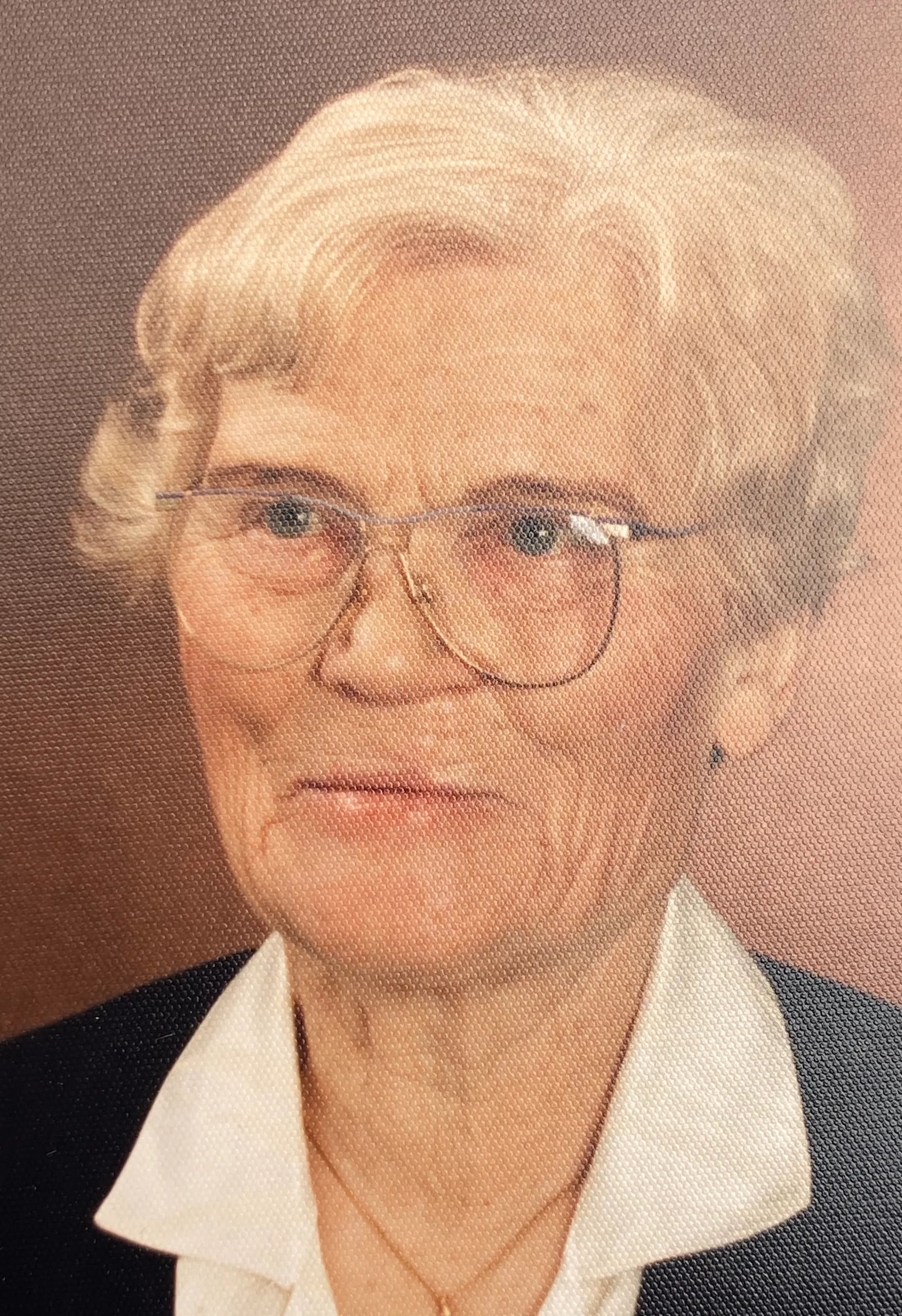 Portrait of Erika Wilhelmine Magdalene Guiard geb. Christensen (1912–2003) – memorial page