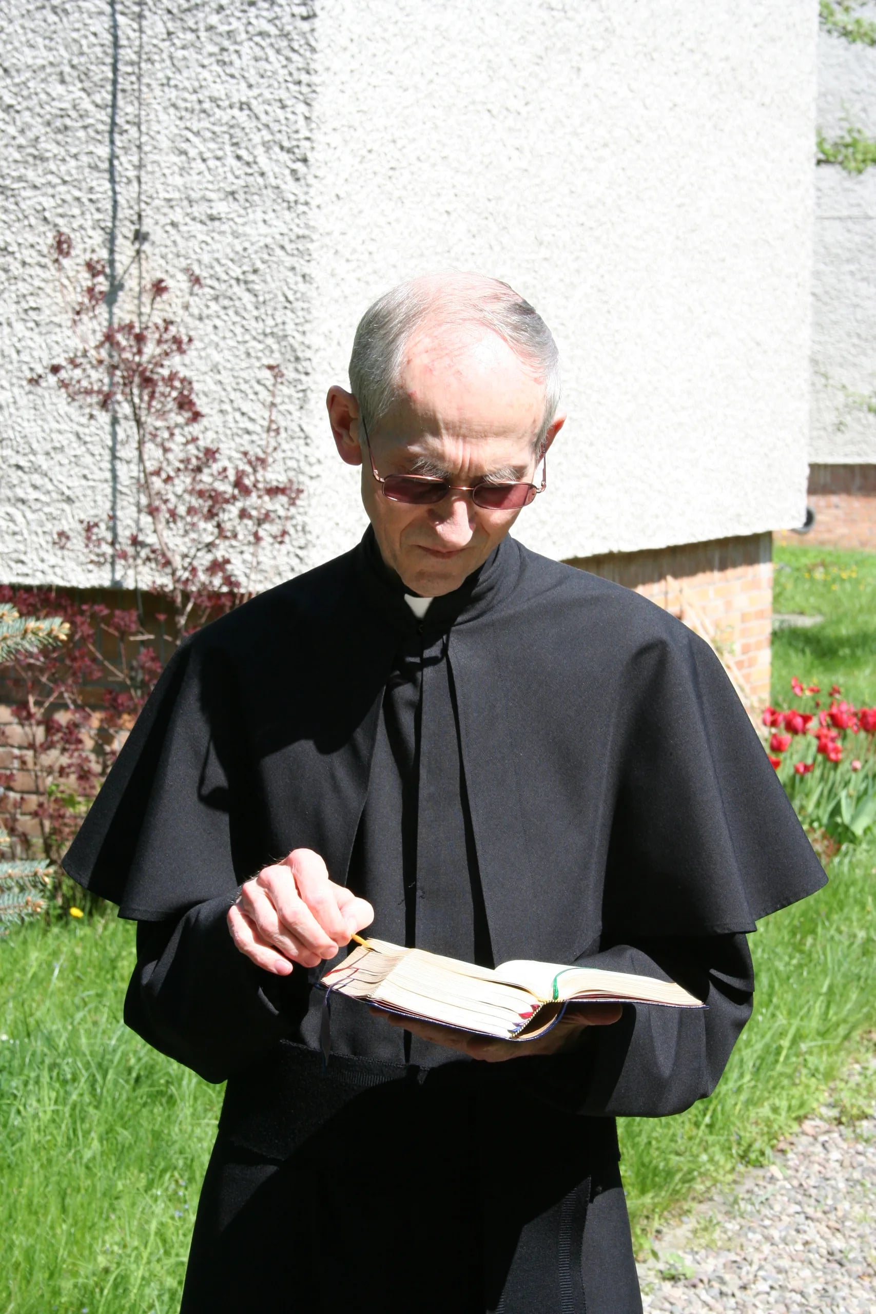 Portrait of Julian Warzecha (1944–2009) – memorial page