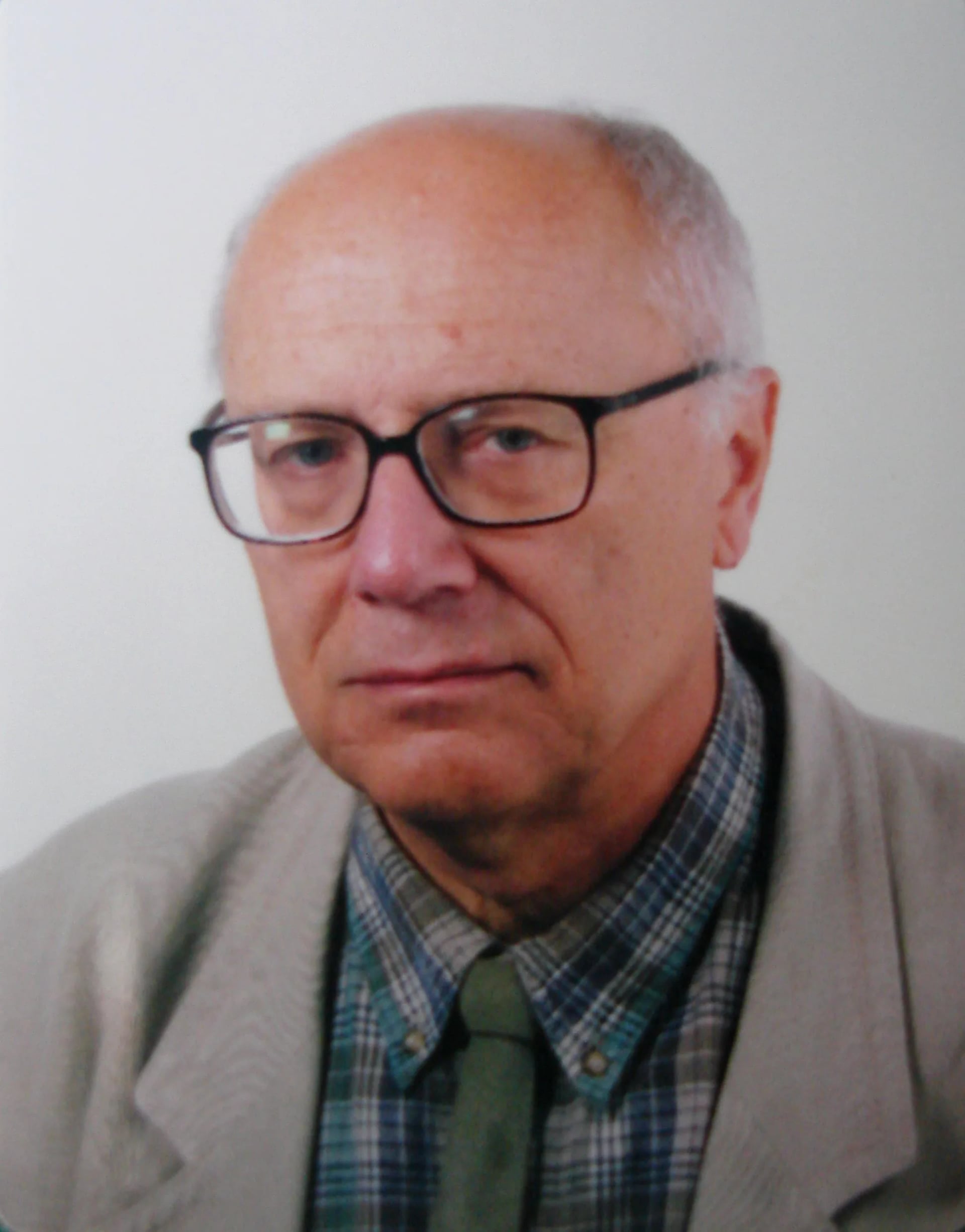 Portrait of Kazimierz Głowacki (1941–2024) – memorial page
