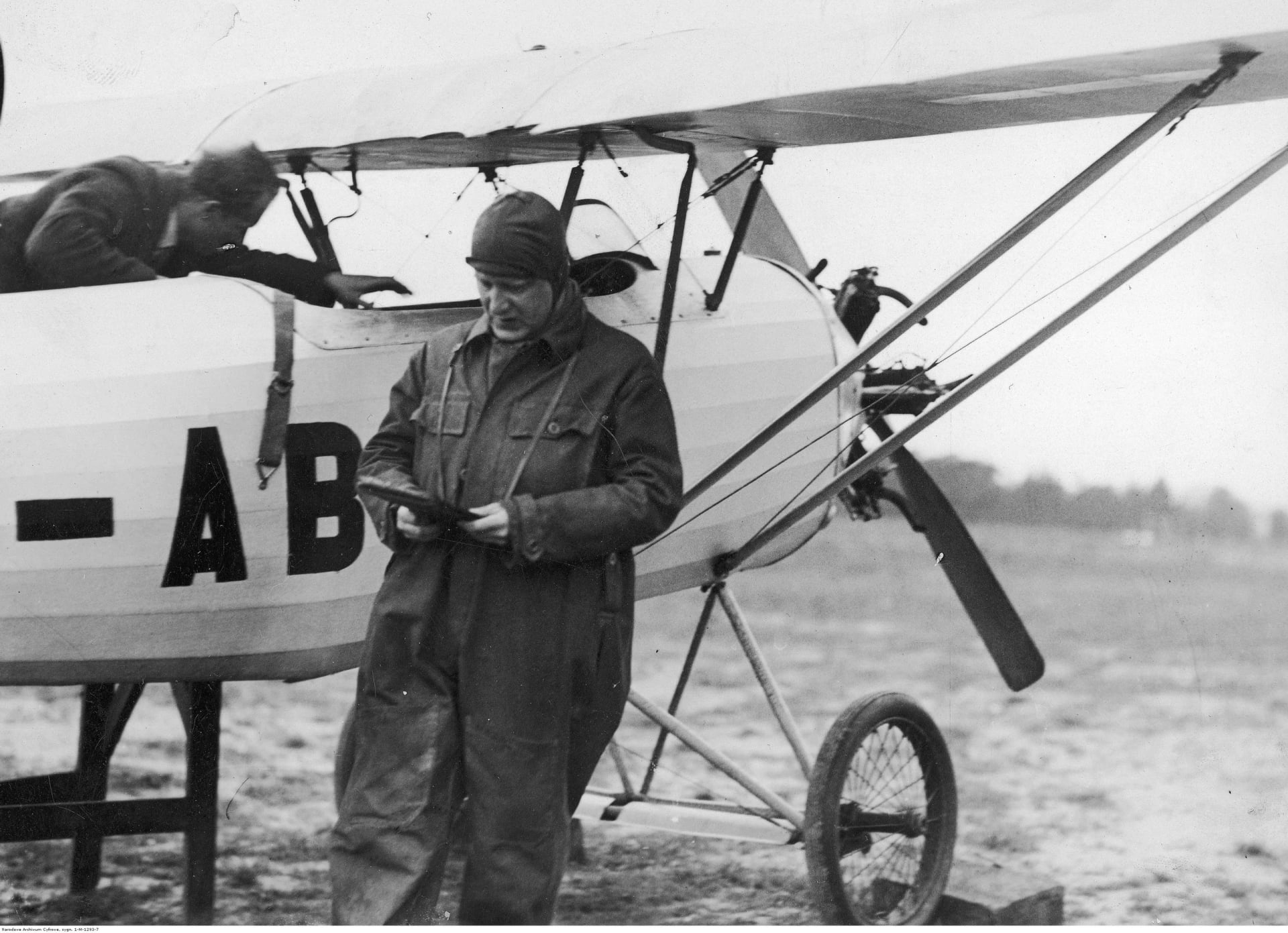 Portrait of Kazimierz Piotrowski (1890–1962) – memorial page