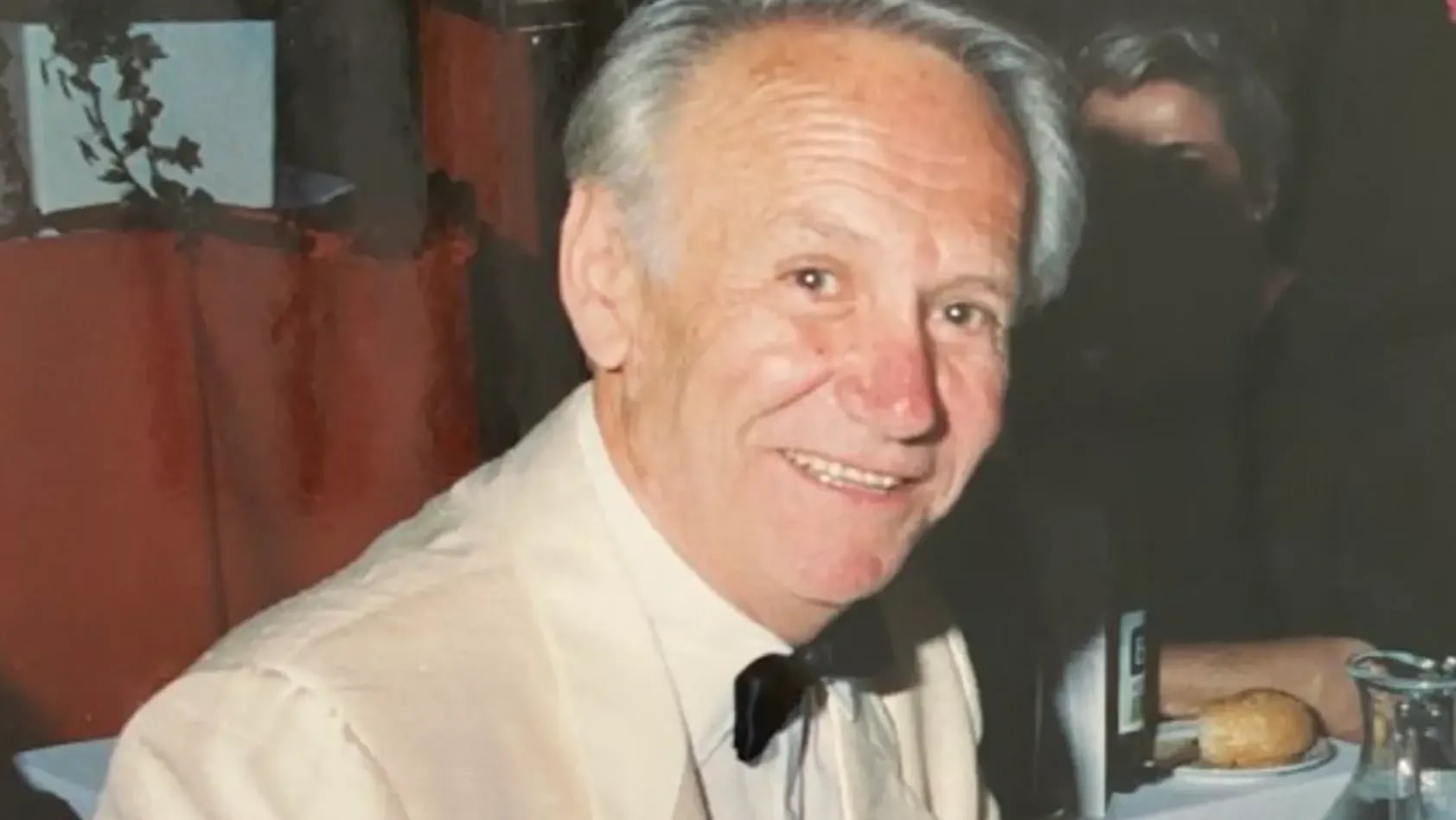 Portrait of Émile Barneoud (1924–2021) – memorial page