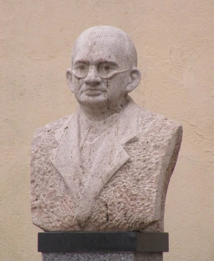 Portrait of Tibor Mendöl (1905–1966) – memorial page