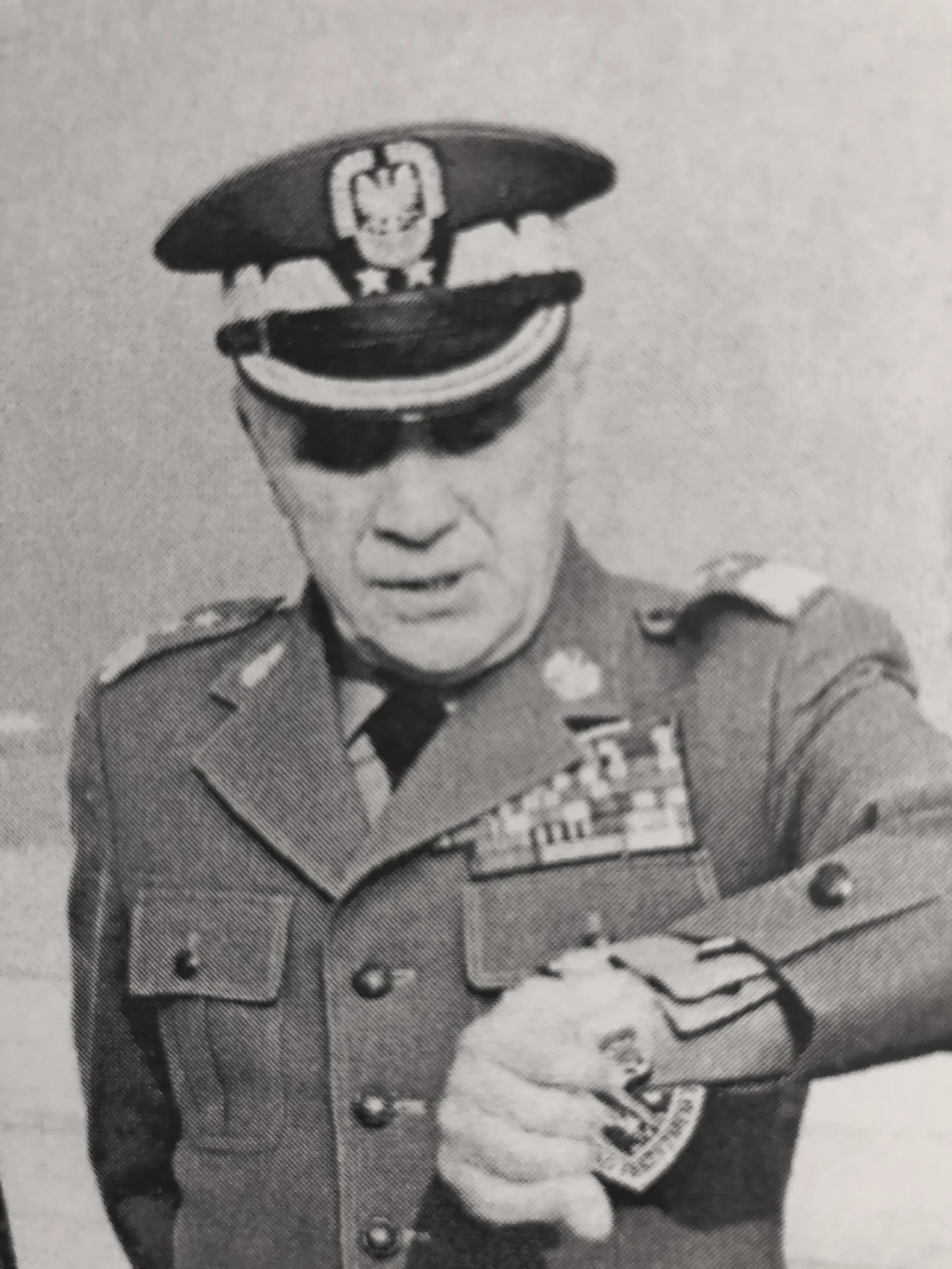 Portrait of Longin Łozowicki (1926–2013) – memorial page