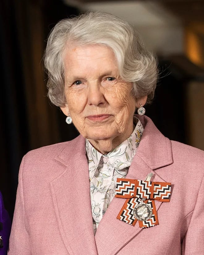Porträt von Rosemary Stott (1938–2023) – Gedenkseite