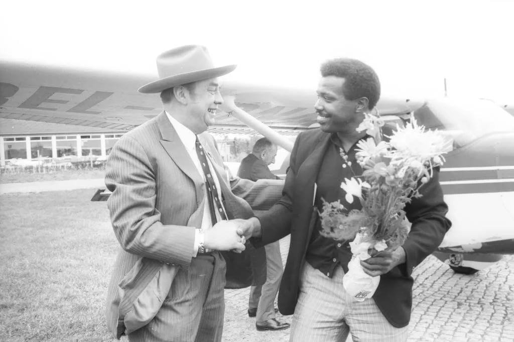 Portrait of Dave Bailey (1933–1999) – memorial page