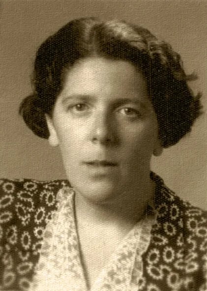Portrait of Noemi Makowerowa (1912–2015) – memorial page