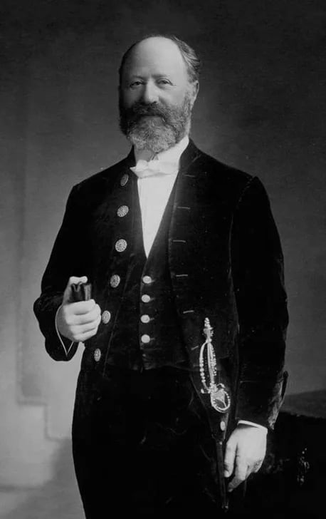 Portrait of Herbert Leon (1850–1926) – memorial page