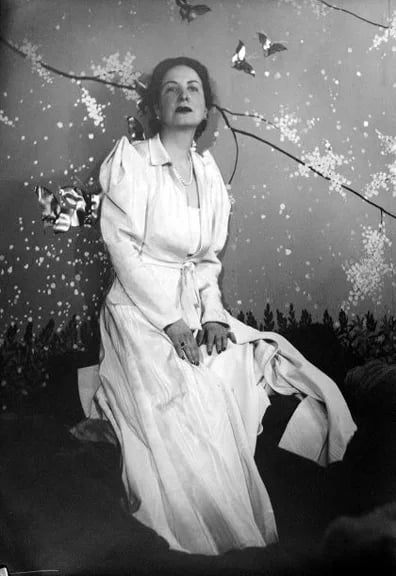 Porträt von Irene Narezo Dragoné (1891–1970) – Gedenkseite