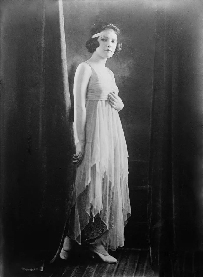 Portrait of Vivienne Segal (1897–1992) – memorial page