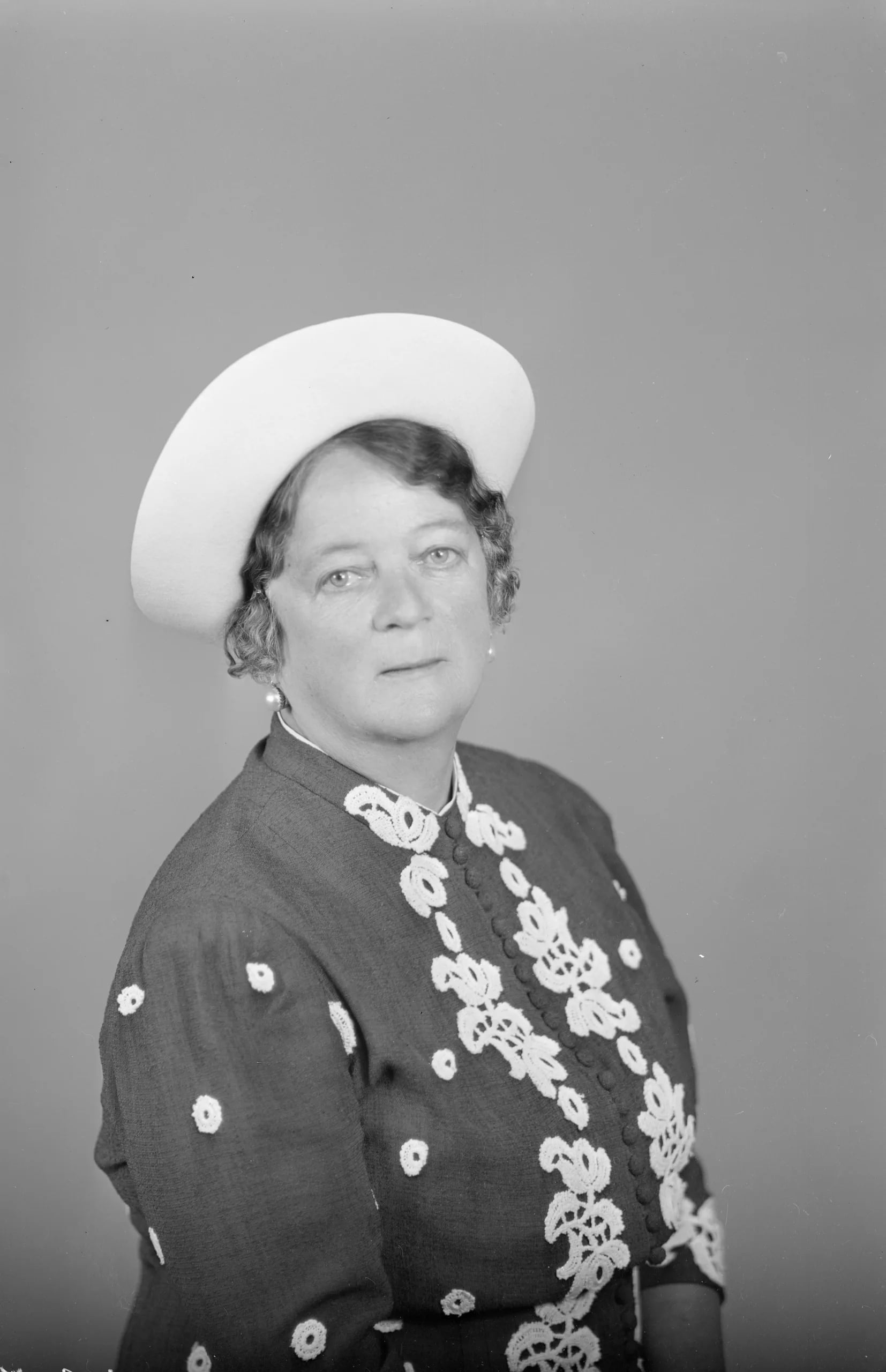 Porträt von Alli Paasikivi (1879–1960) – Gedenkseite