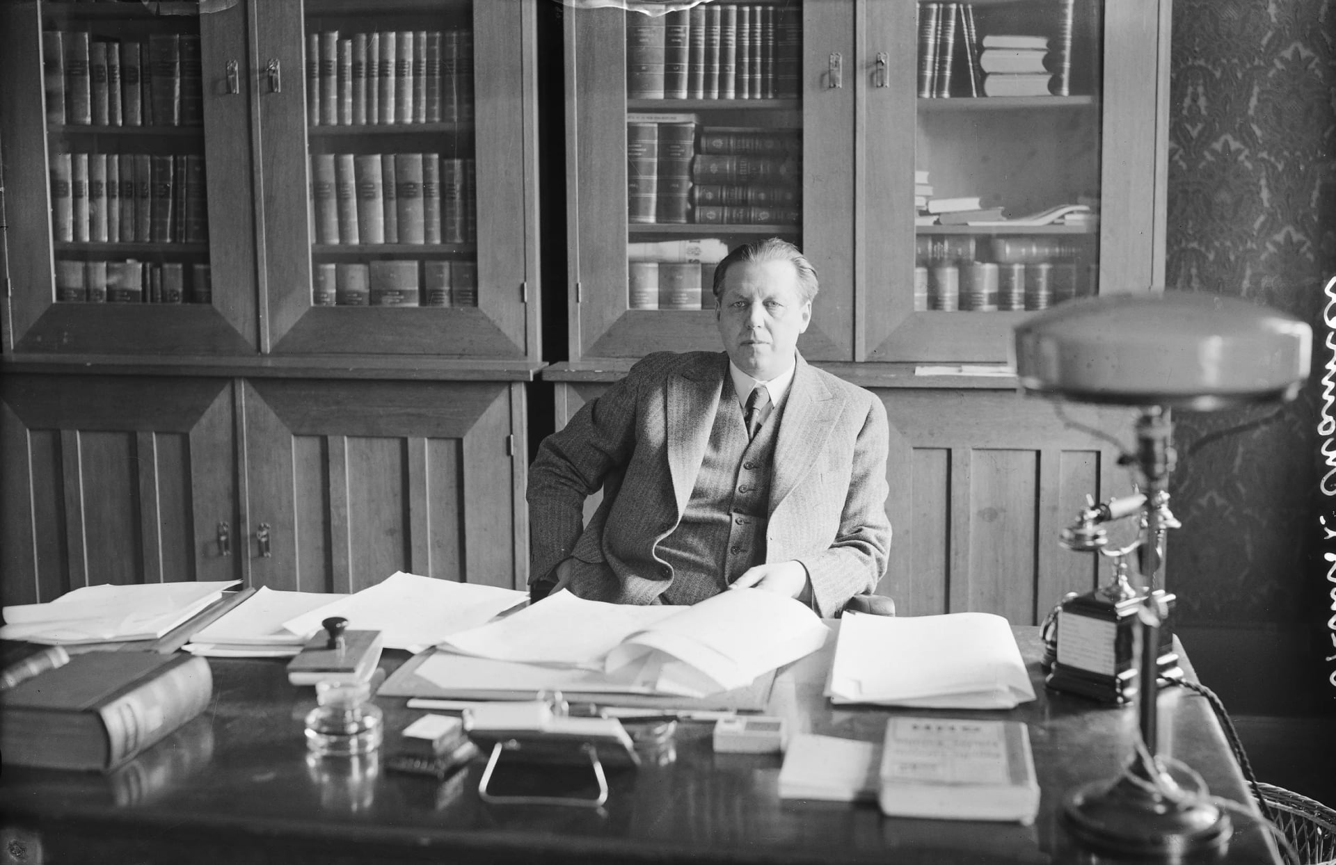 Portrait of Arvo Manner (1887–1962) – memorial page
