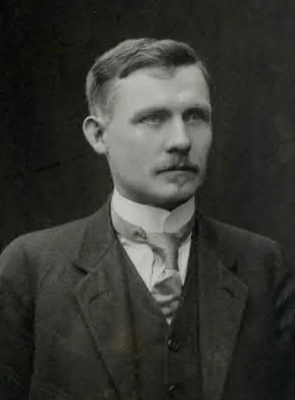 Porträt von Edvard Helle (1879–1931) – Gedenkseite