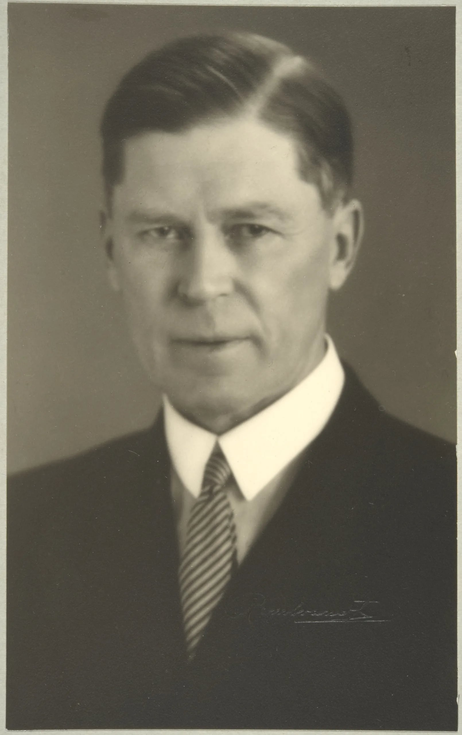 Portrait of Eero Mäkinen (1886–1953) – memorial page
