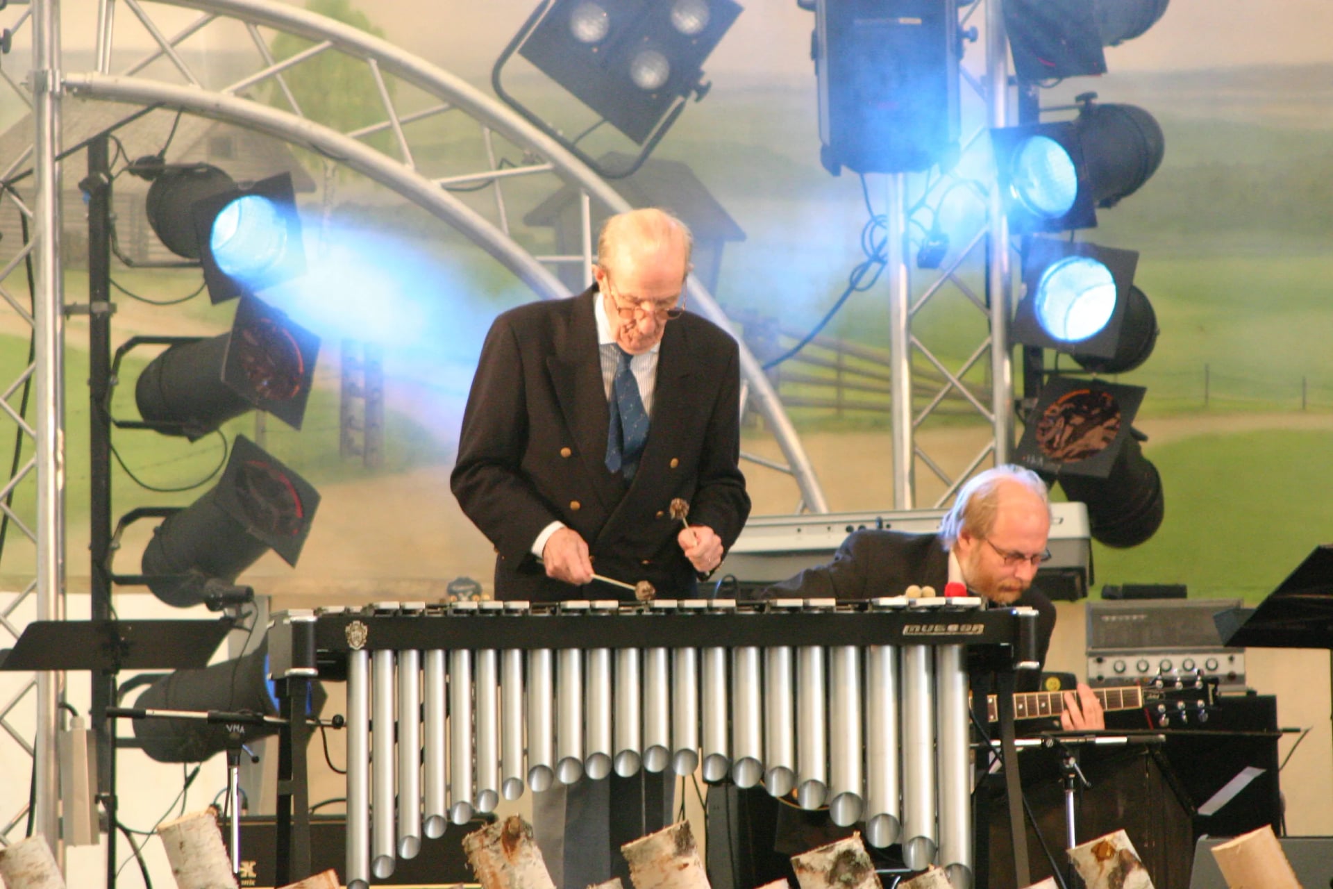 Portrait of Erik Lindström (1922–2015) – memorial page