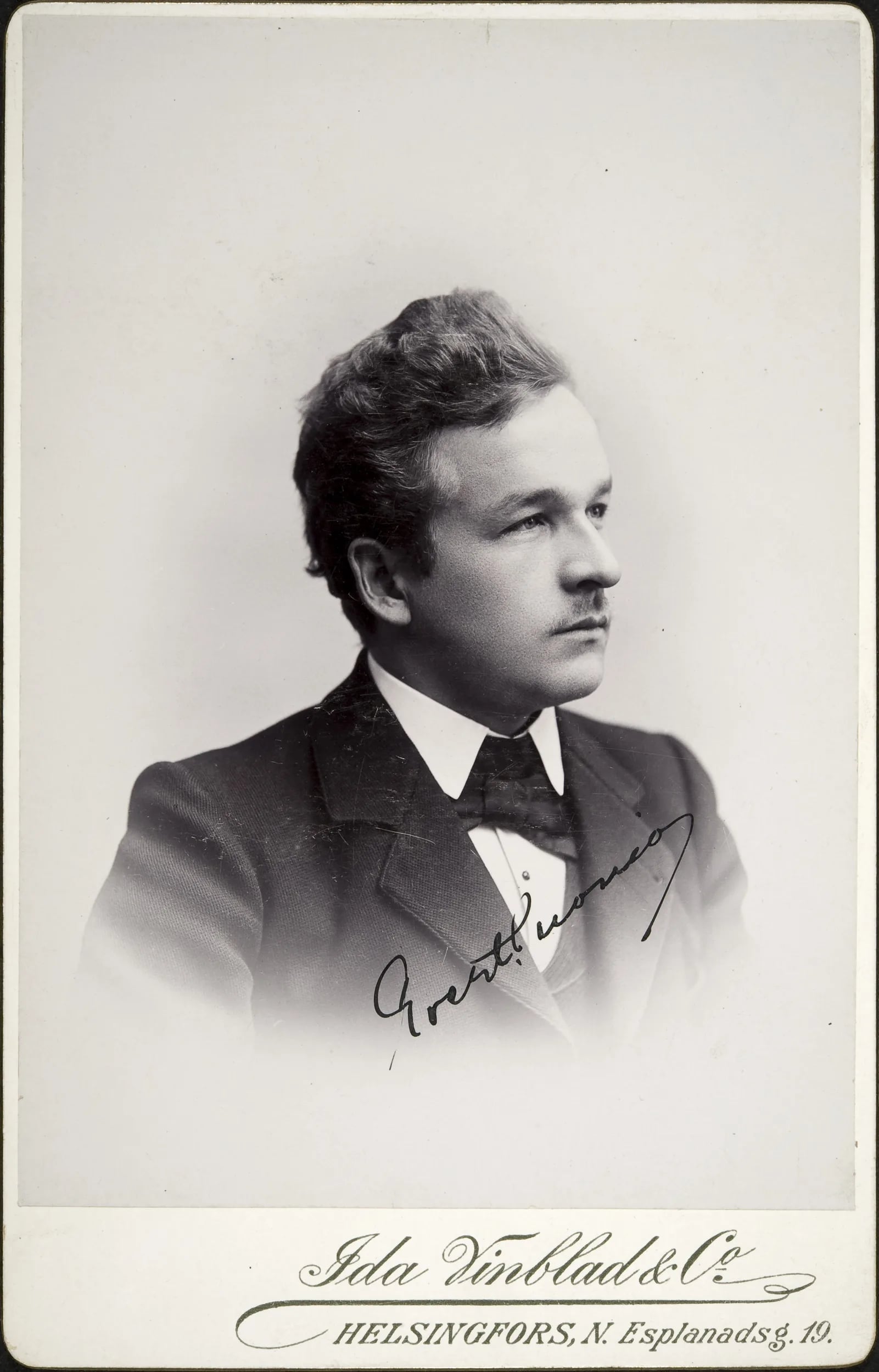 Porträt von Evert Suonio (1871–1934) – Gedenkseite