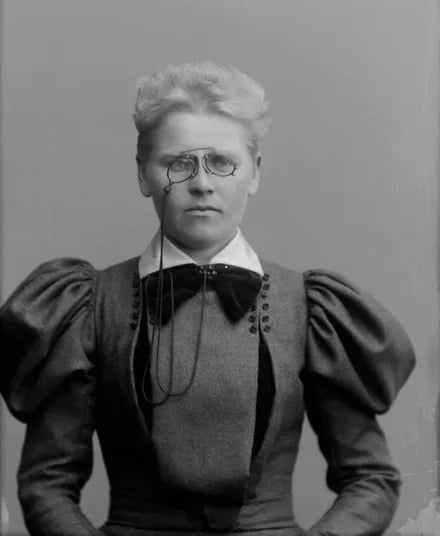 Porträt von Hilda Käkikoski (1864–1912) – Gedenkseite