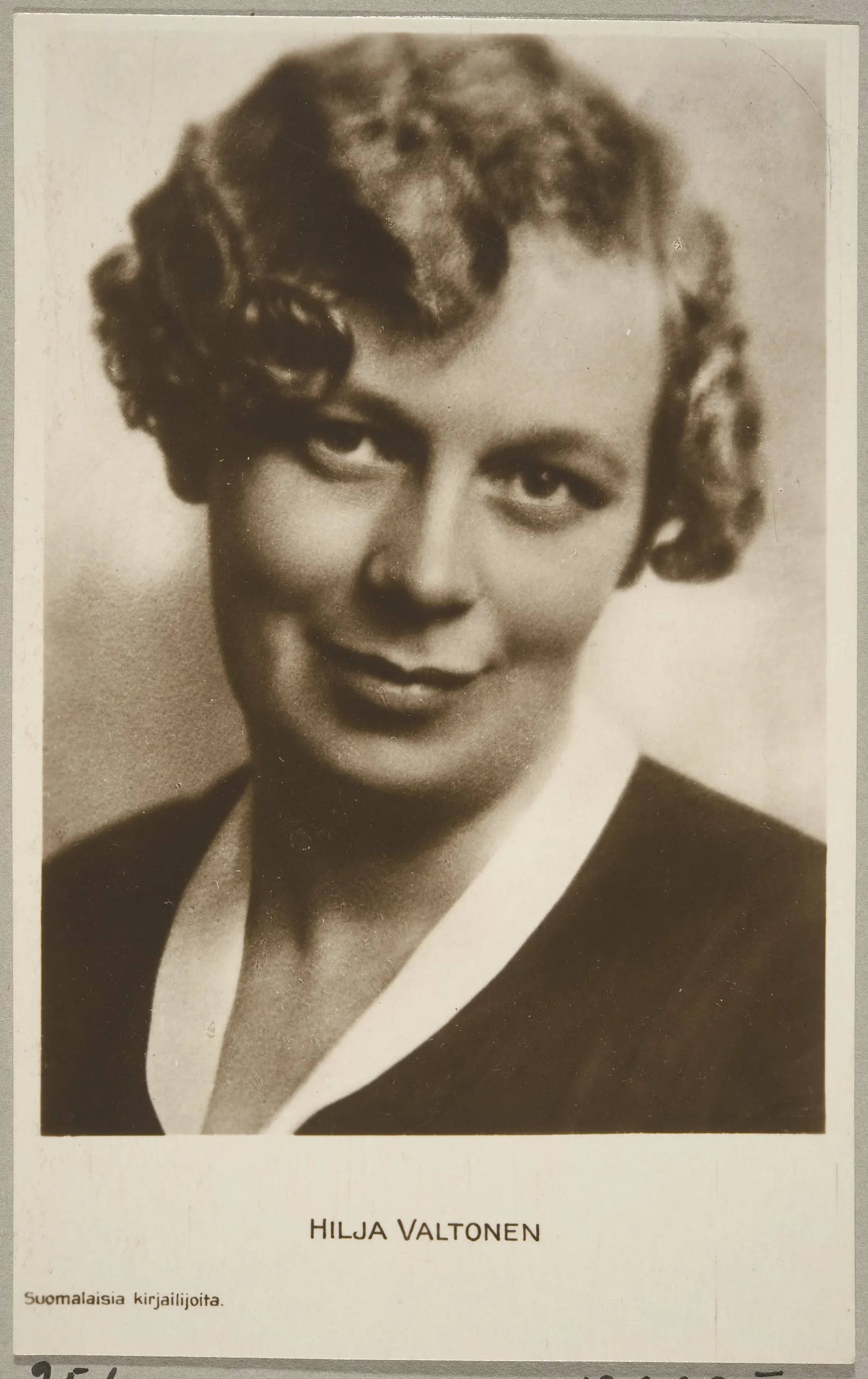 Porträt von Hilja Valtonen (1897–1988) – Gedenkseite