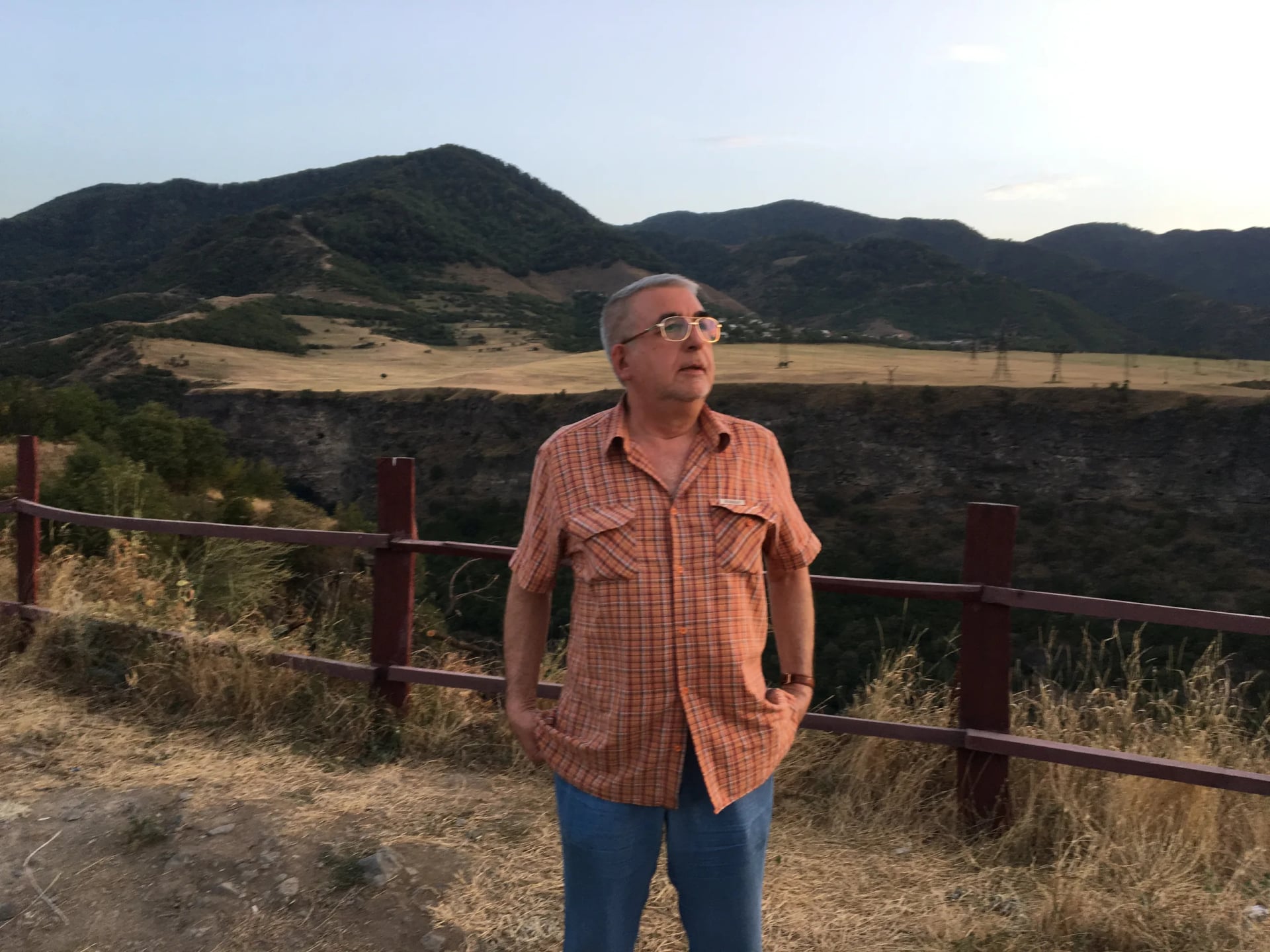 Portrait of Armen Dulyan (1953–2025) – memorial page