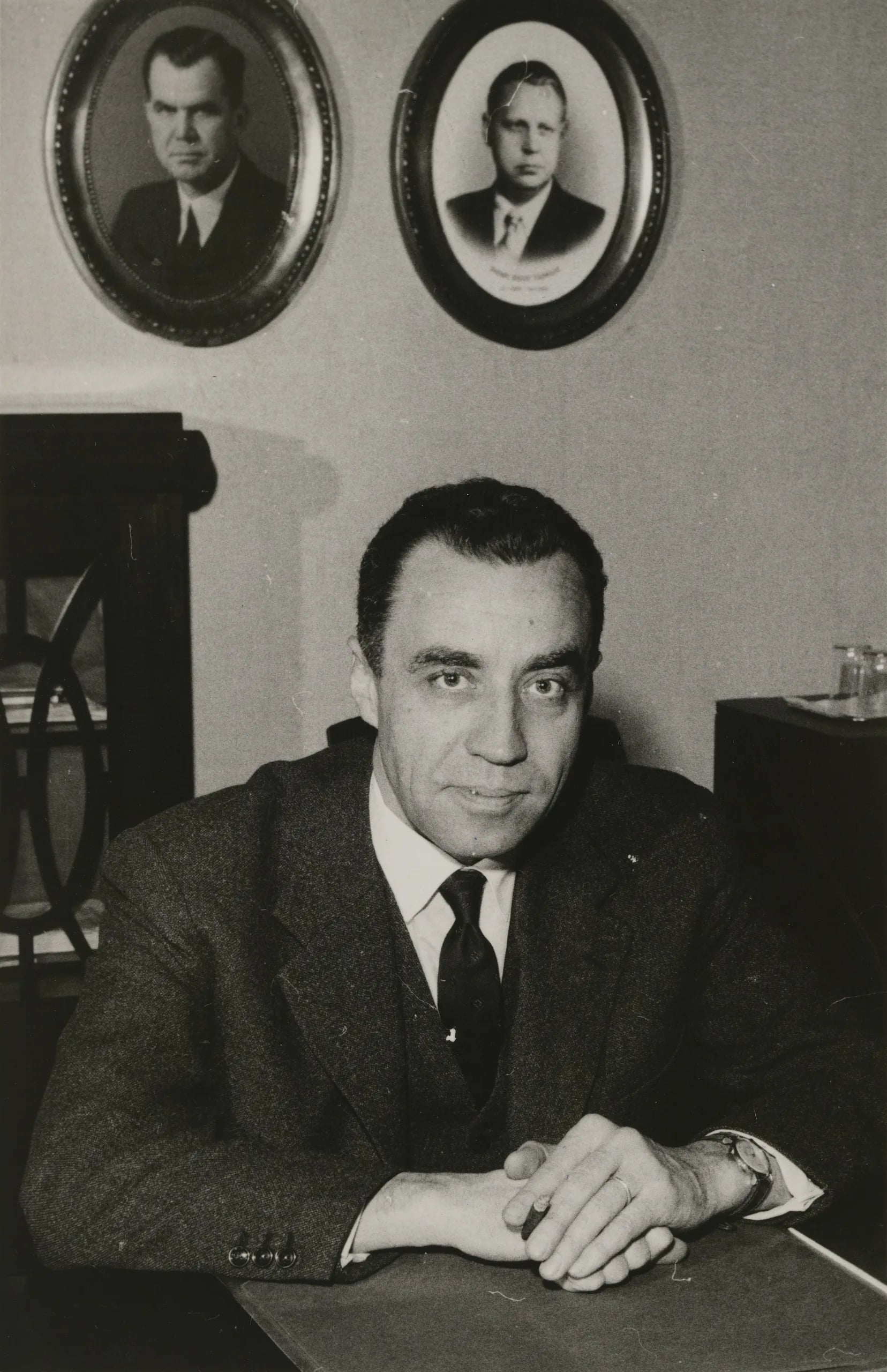 Portrait of Klaus Waris (1914–1994) – memorial page