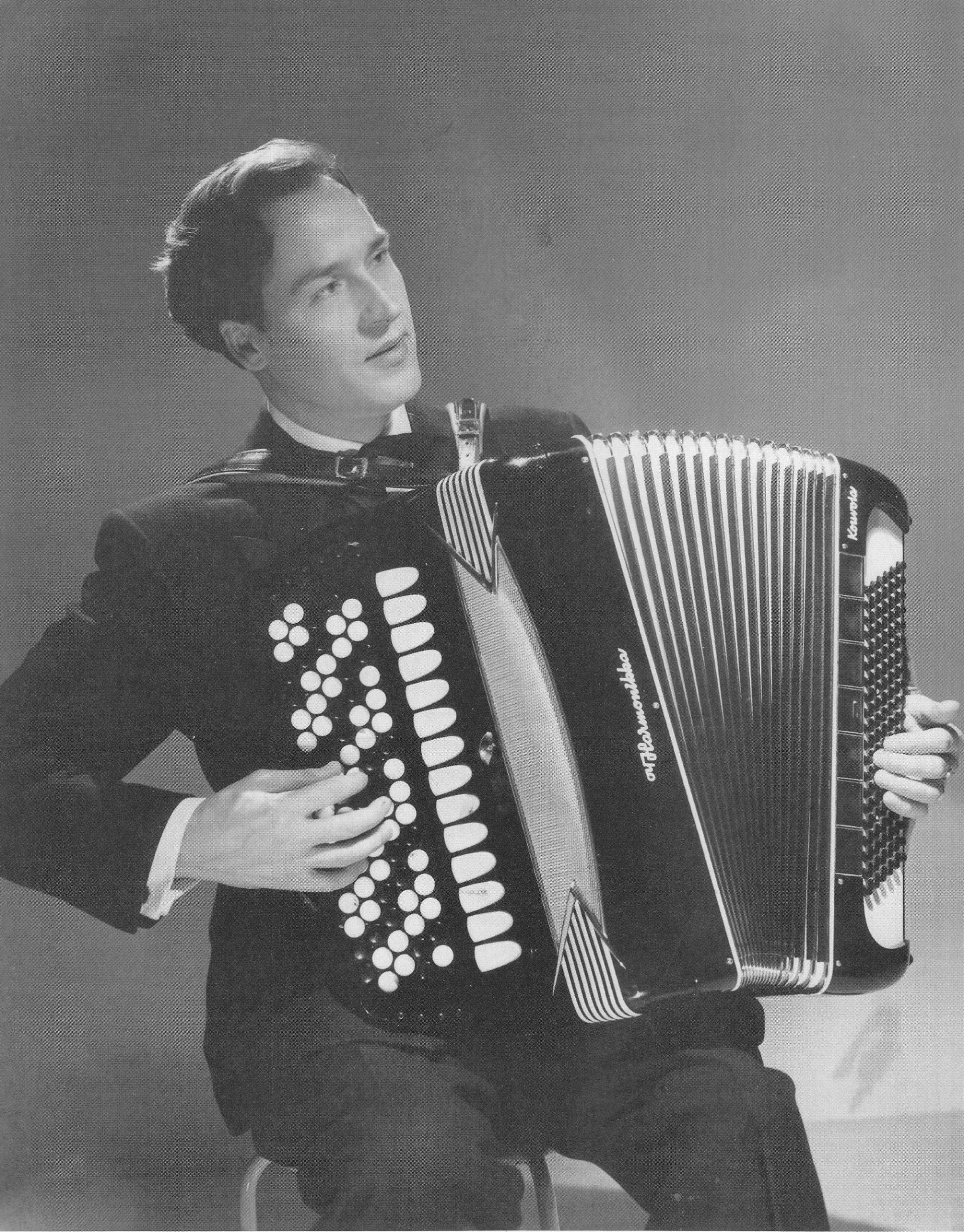 Portrait of Lasse Pihlajamaa (1916–2007) – memorial page