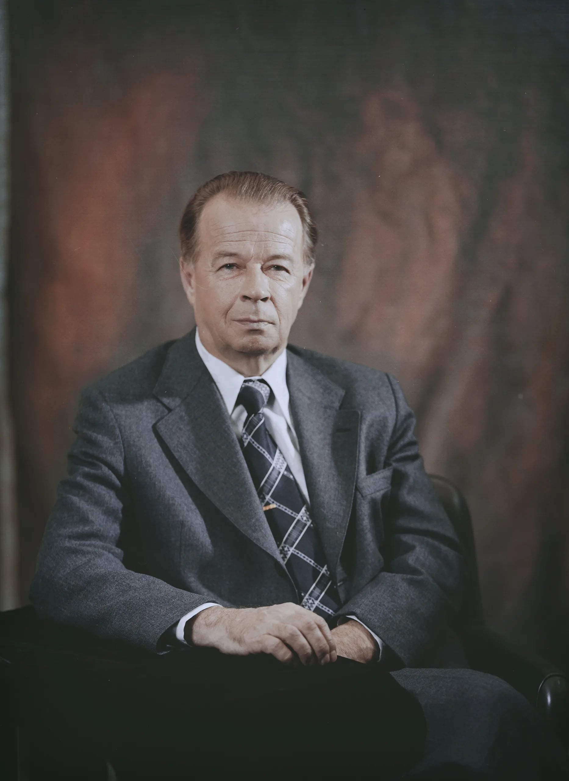 Portrait of Pekka Oivio (1918–2000) – memorial page