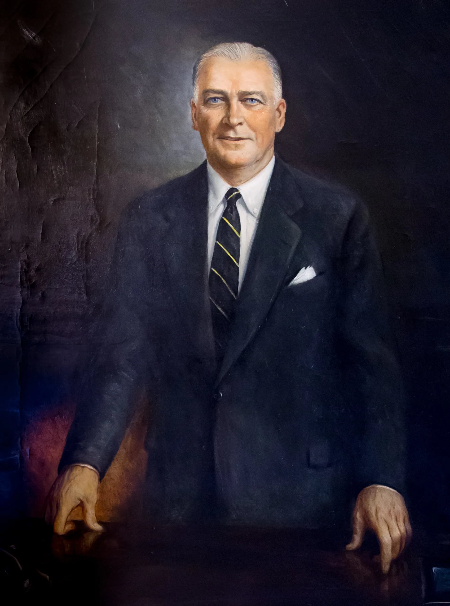 Porträt von Dennis J. Roberts (1903–1994) – Gedenkseite