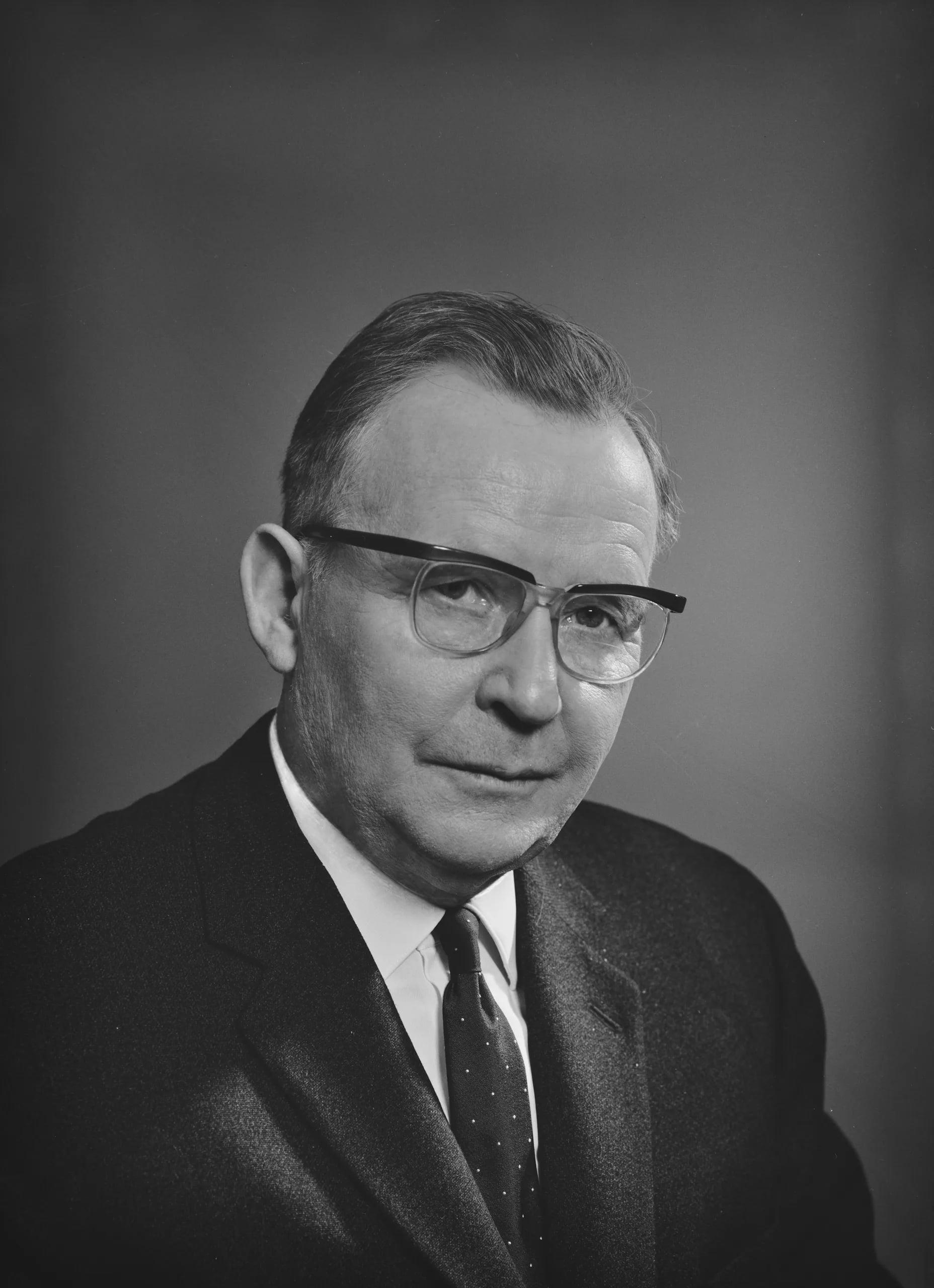 Porträt von Wiljam Sarjala (1901–1977) – Gedenkseite