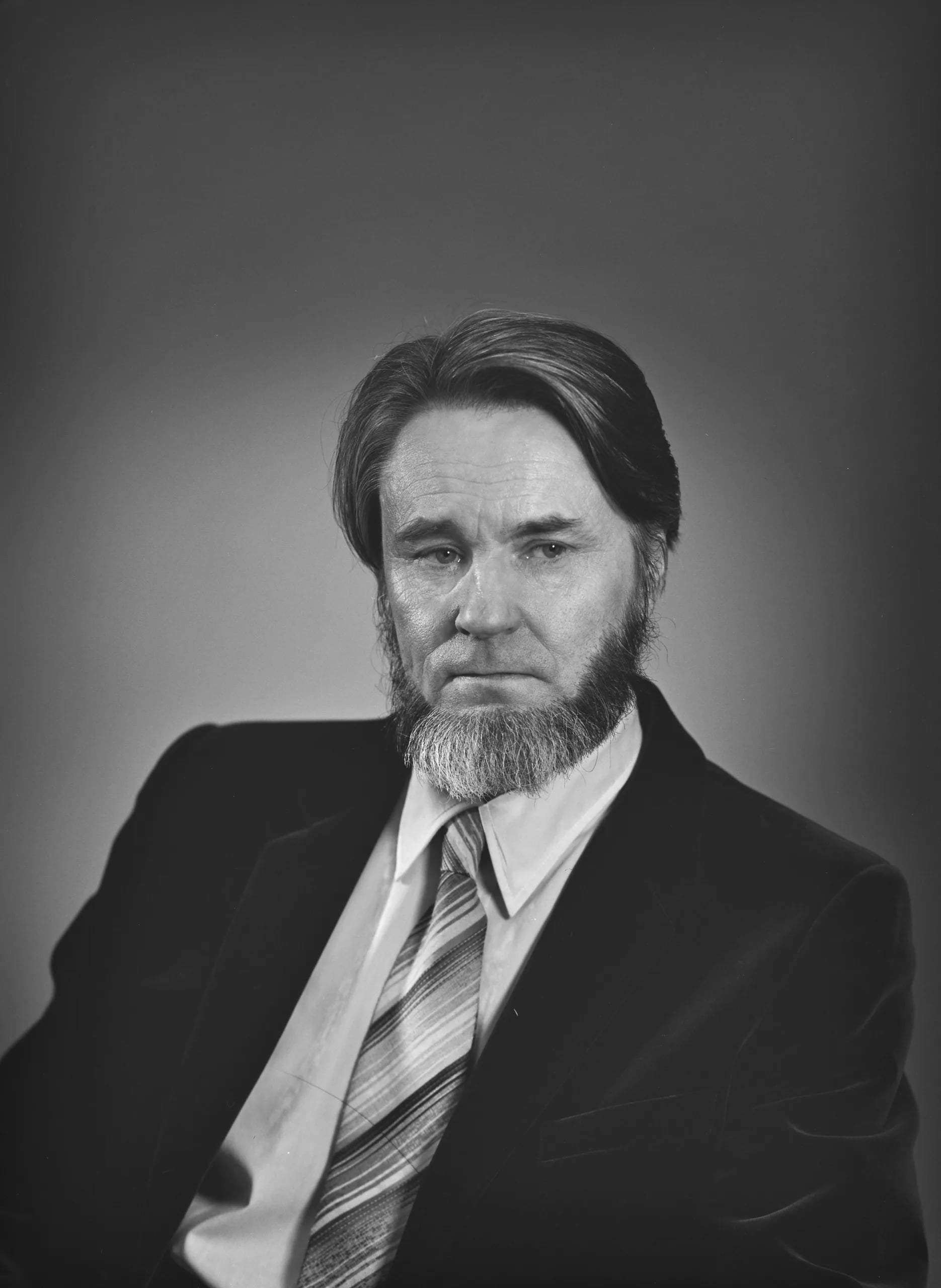 Portrait of Yrjö Aulin-Ahmavaara (1929–2015) – memorial page