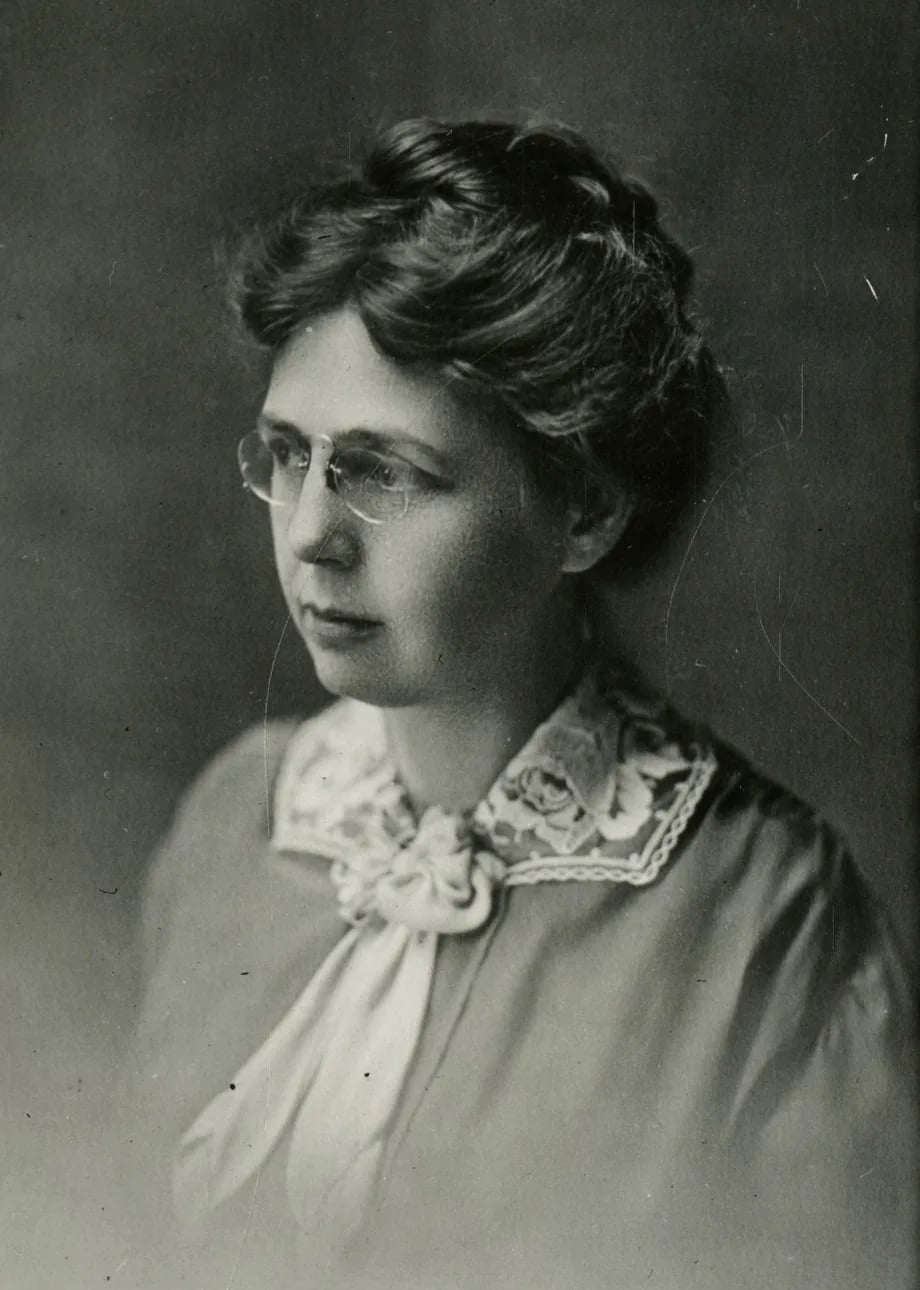 Portrait of Lucia Alma McCulloch (1873–1955) – memorial page