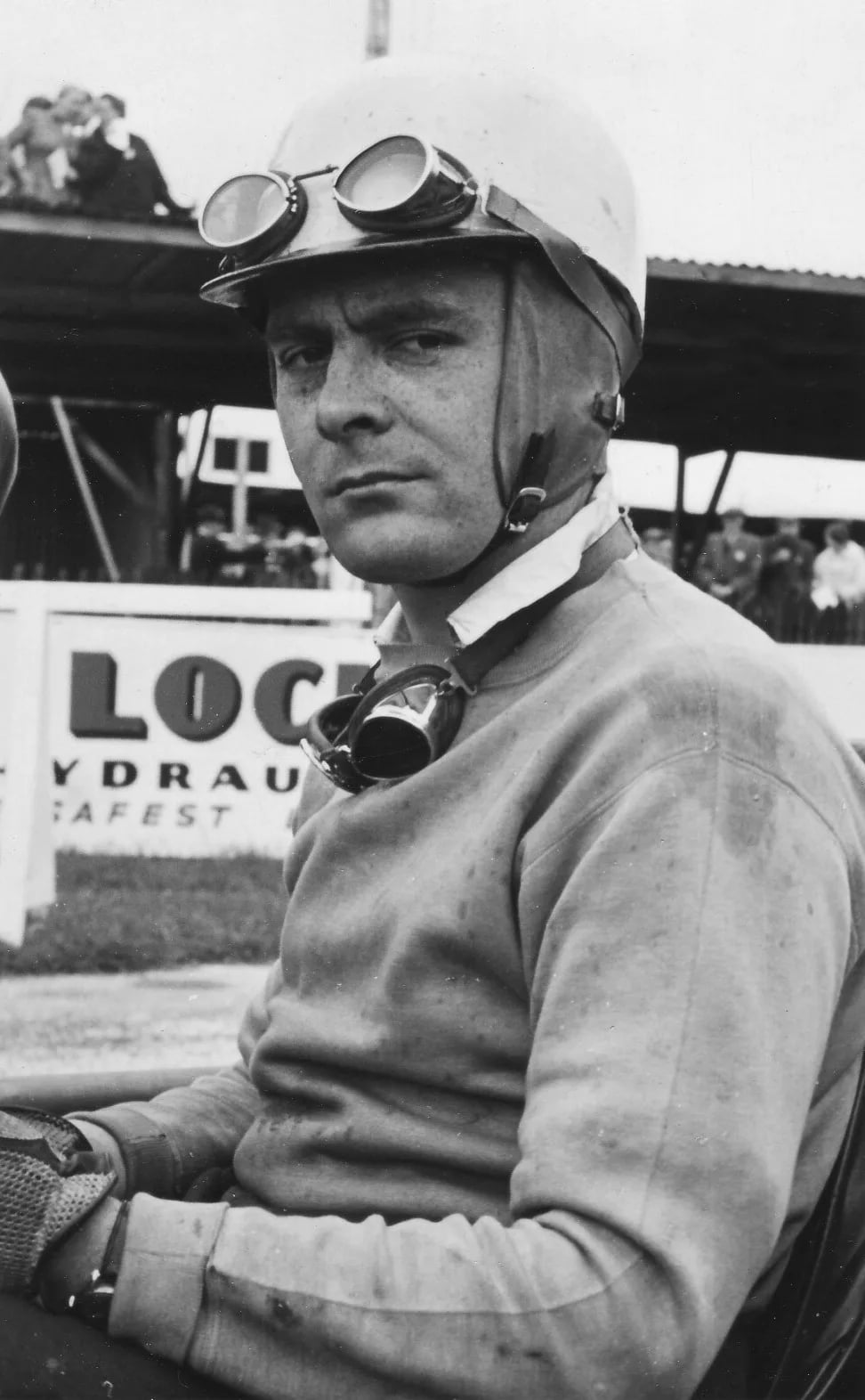 Portrait of Ted Whiteaway (1928–1995) – memorial page