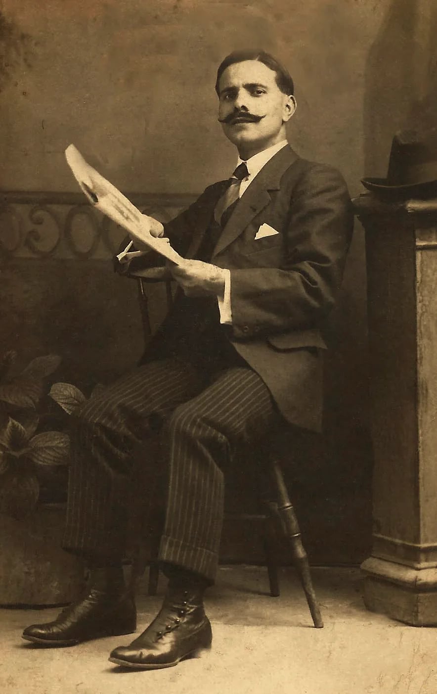 Porträt von Justiniano Latorre Rubio (1892–1958) – Gedenkseite