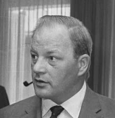 Porträt von Alv Jakob Fostervoll (1932–2015) – Gedenkseite