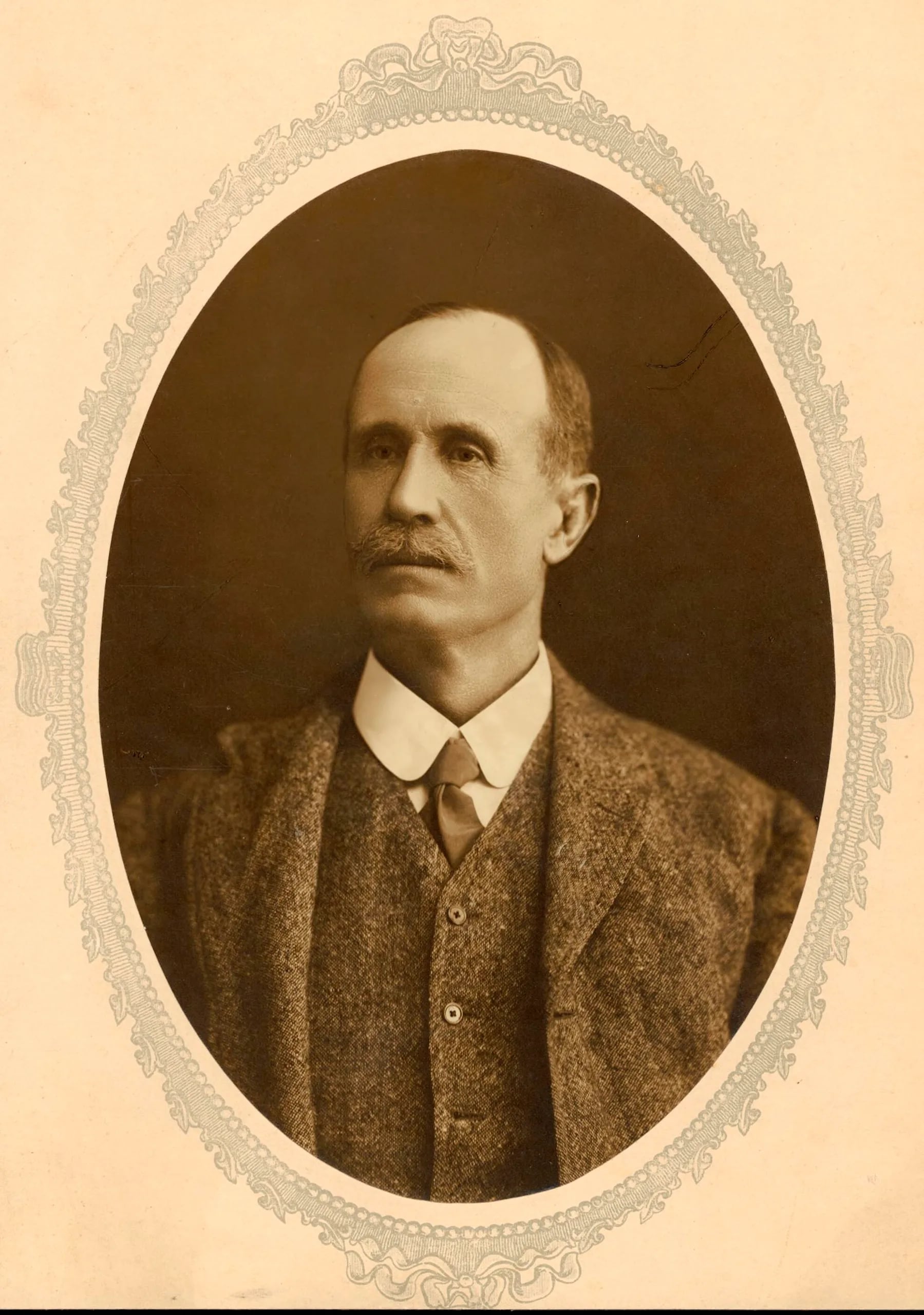 Porträt von Hubert Murray (1861–1940) – Gedenkseite