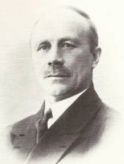 Portrait of Johan Peter Trøite (1880–1977) – memorial page