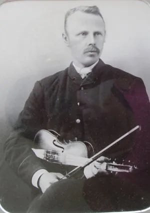 Porträt von Nils Tjoflot (1865–1898) – Gedenkseite